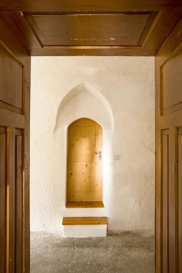 Hotel Chasa Chalavaina Müstair Εξωτερικό φωτογραφία