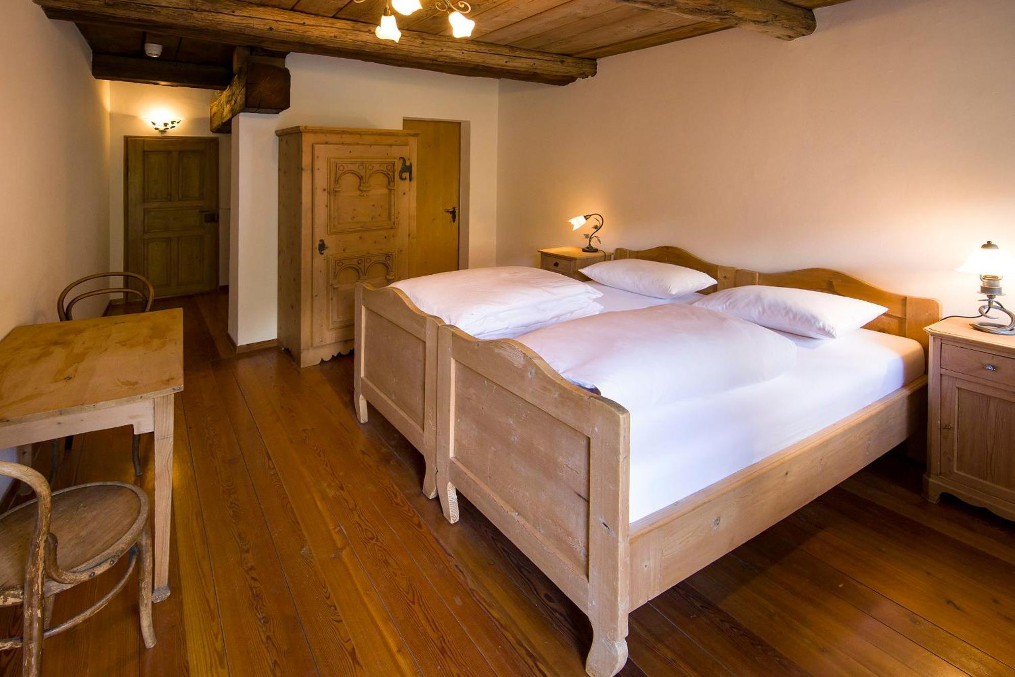 Hotel Chasa Chalavaina Müstair Δωμάτιο φωτογραφία