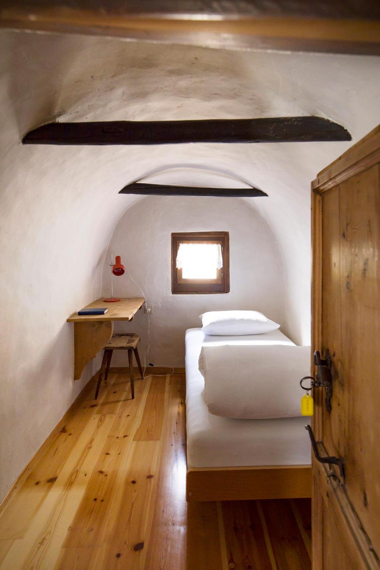 Hotel Chasa Chalavaina Müstair Δωμάτιο φωτογραφία