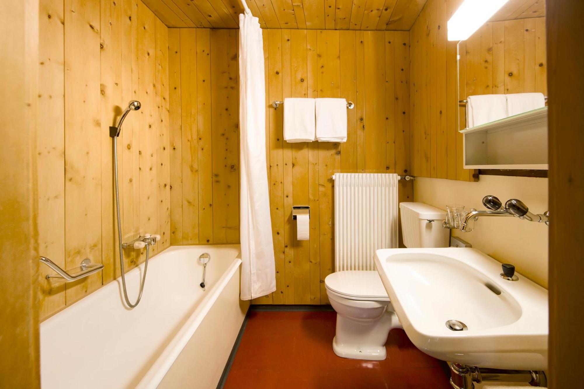 Hotel Chasa Chalavaina Müstair Δωμάτιο φωτογραφία